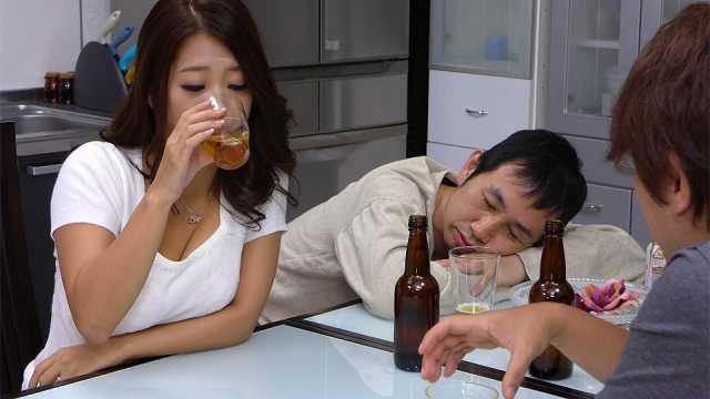 Japanhdv Cheating Wife, Satomi Suzuki, Sucks Dick Next To Her Drunk Husband